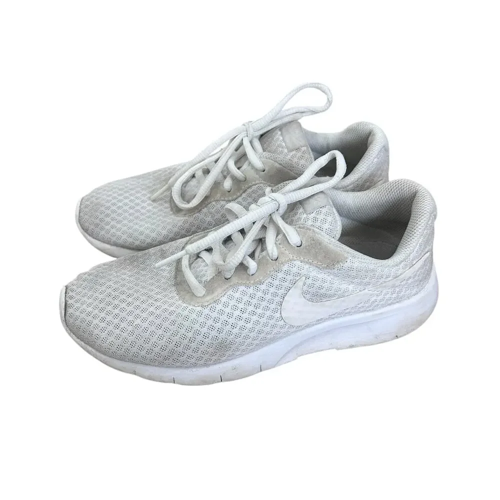 Nike tanjun white